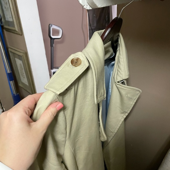 Liz Claiborne Rain Trench Coat - Picture 10 of 14